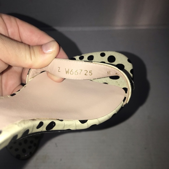 NWOB Stuart Weitzman Nearlynude Cream Dot Spotted Snake Ankle Strap Heels Sz 8 - Picture 9 of 11